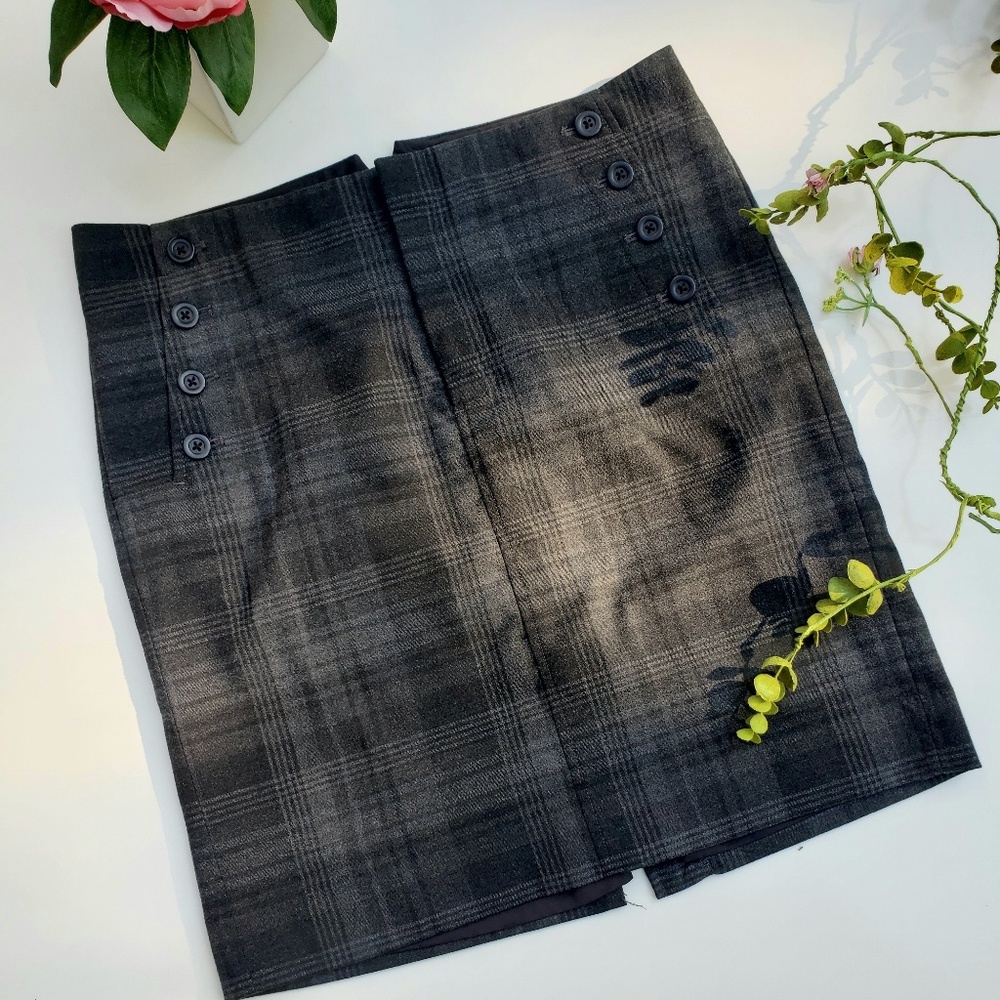 🖤Gap(Just Above Knee) Length Skirt 🖤Size 8